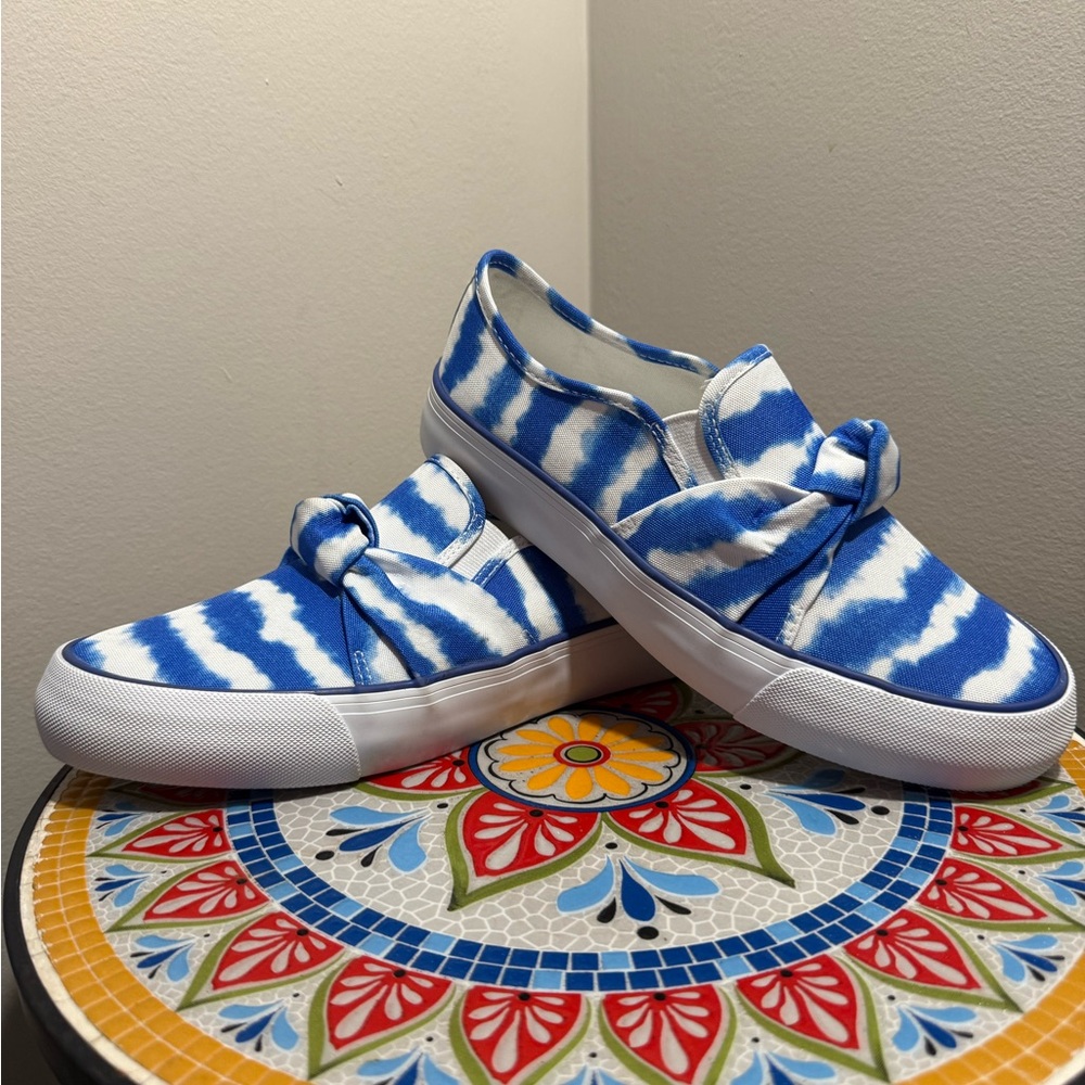 Talbots Blue & White Canvas Slip-On Shoes Women’s Size 7 NWOT